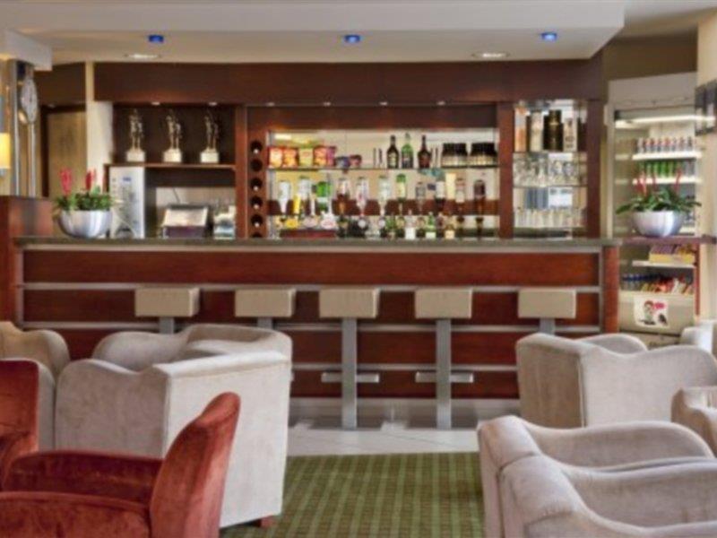 Holiday Inn Express Dunfermline By Ihg Exterior foto