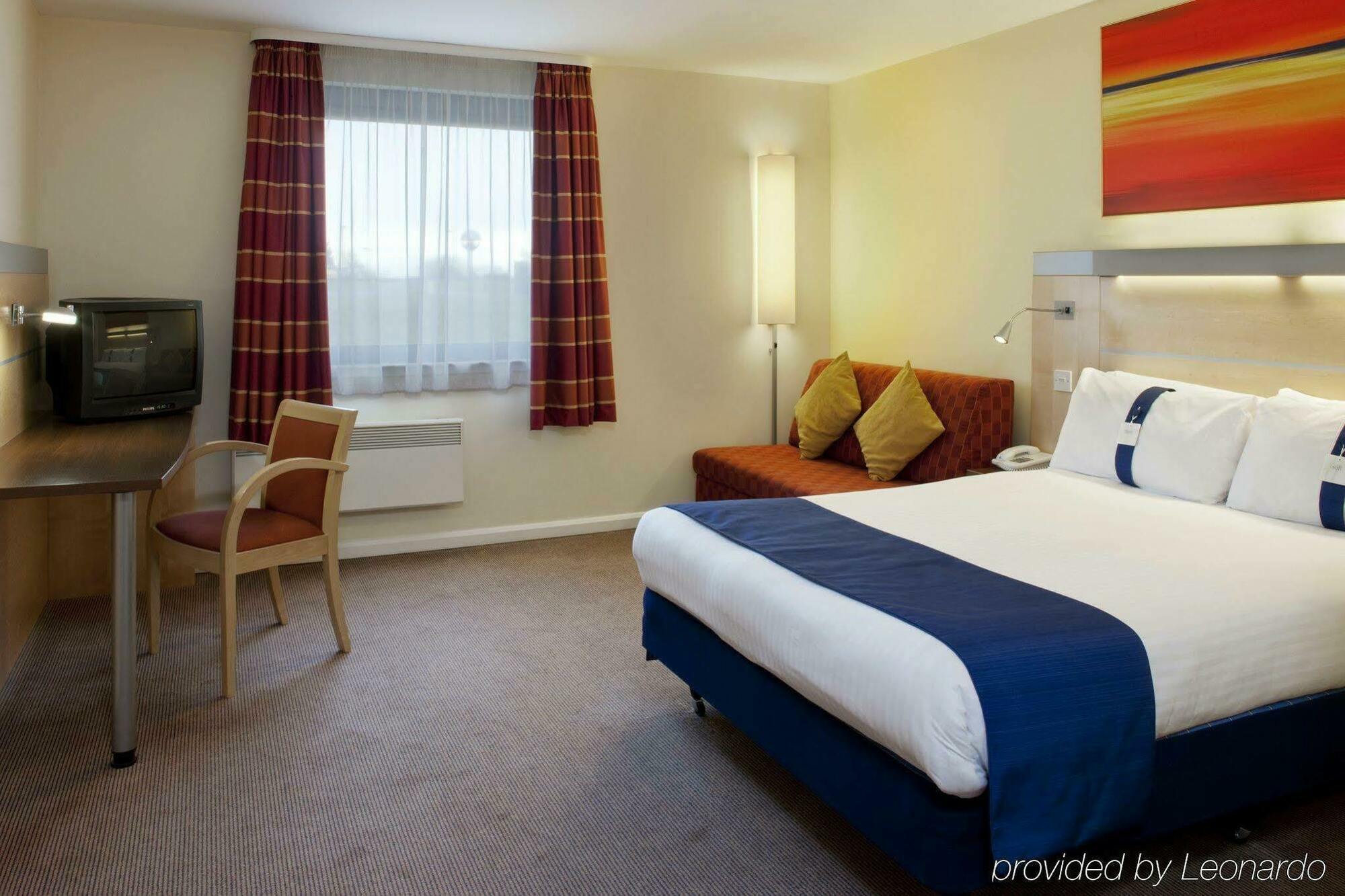 Holiday Inn Express Dunfermline By Ihg Exterior foto
